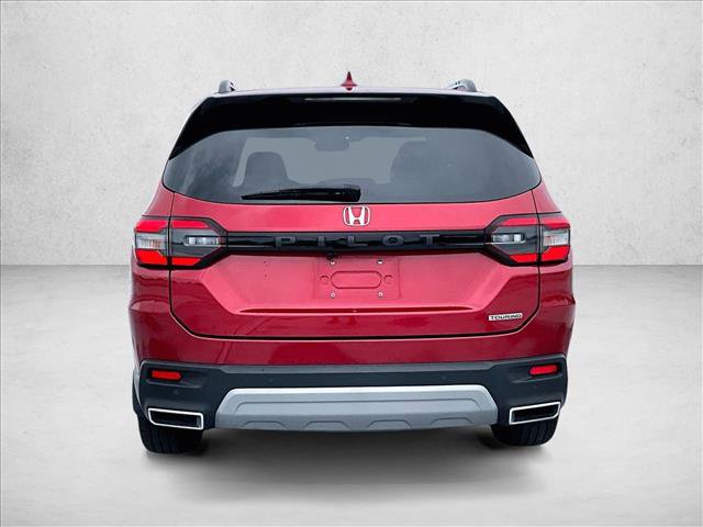 Used 2023 Honda Pilot Touring image 4