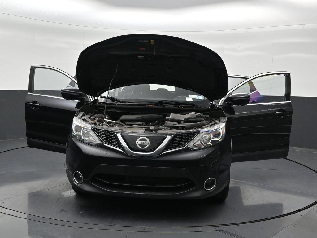 Used 2018 Nissan Rogue Sport SV w/ SV Technology Package AWD/4WD image 36