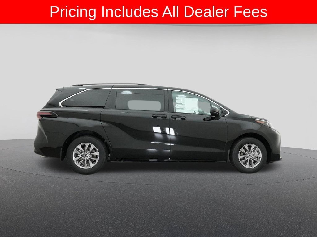 New 2026 Toyota Sienna LE FWD image 46