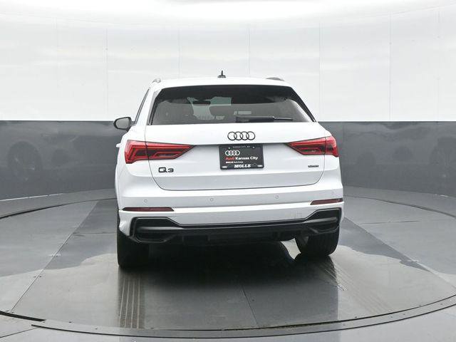 Used 2022 Audi Q3 2.0T Premium Plus w/ Premium Plus Package image 6