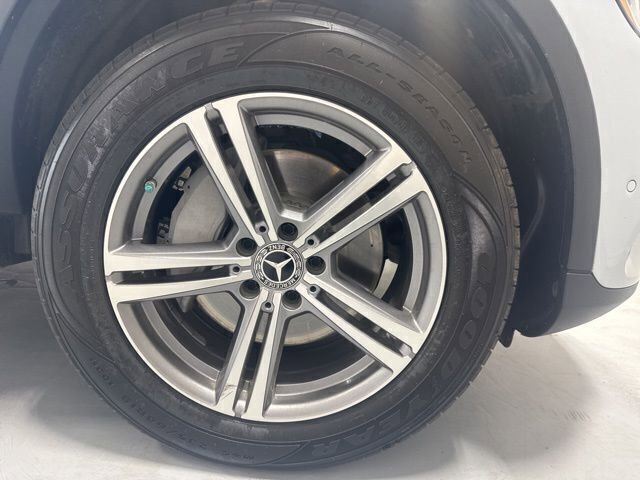Used 2021 Mercedes-Benz GLC 300 4MATIC image 5
