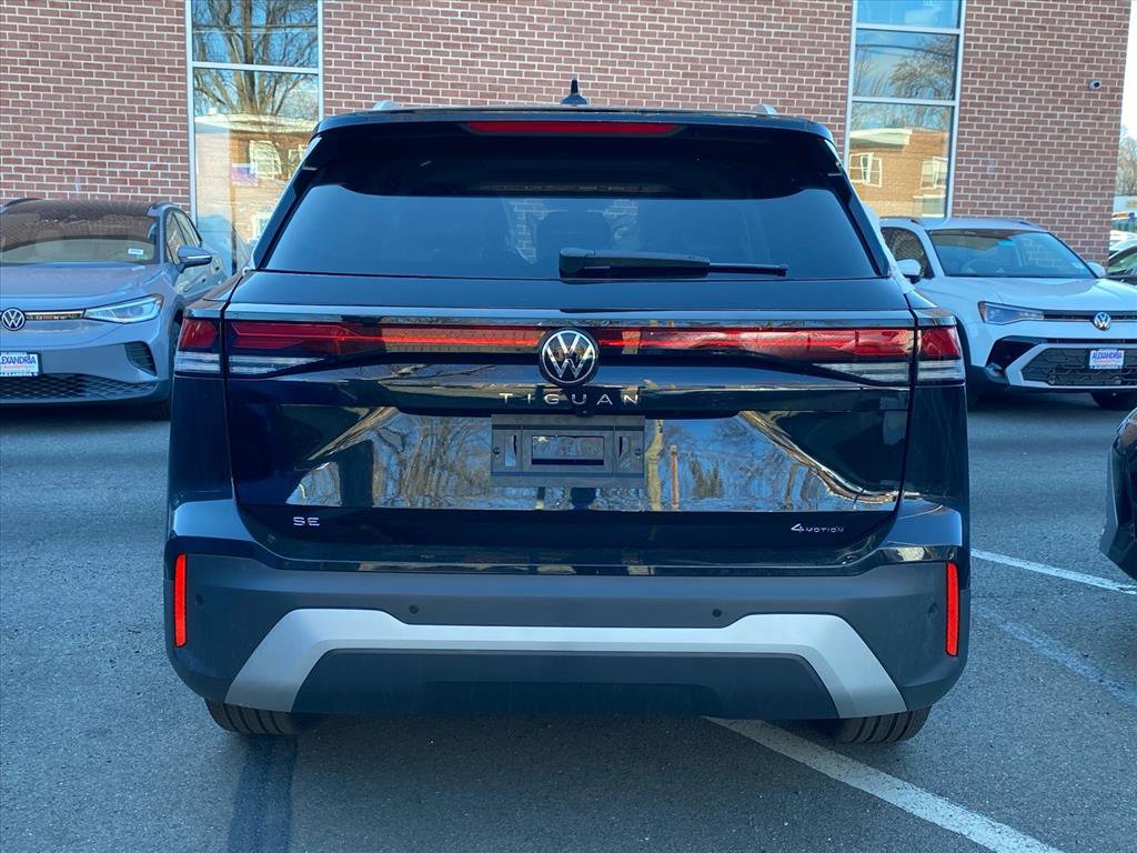New 2026 Volkswagen Tiguan SE AWD/4WD image 3