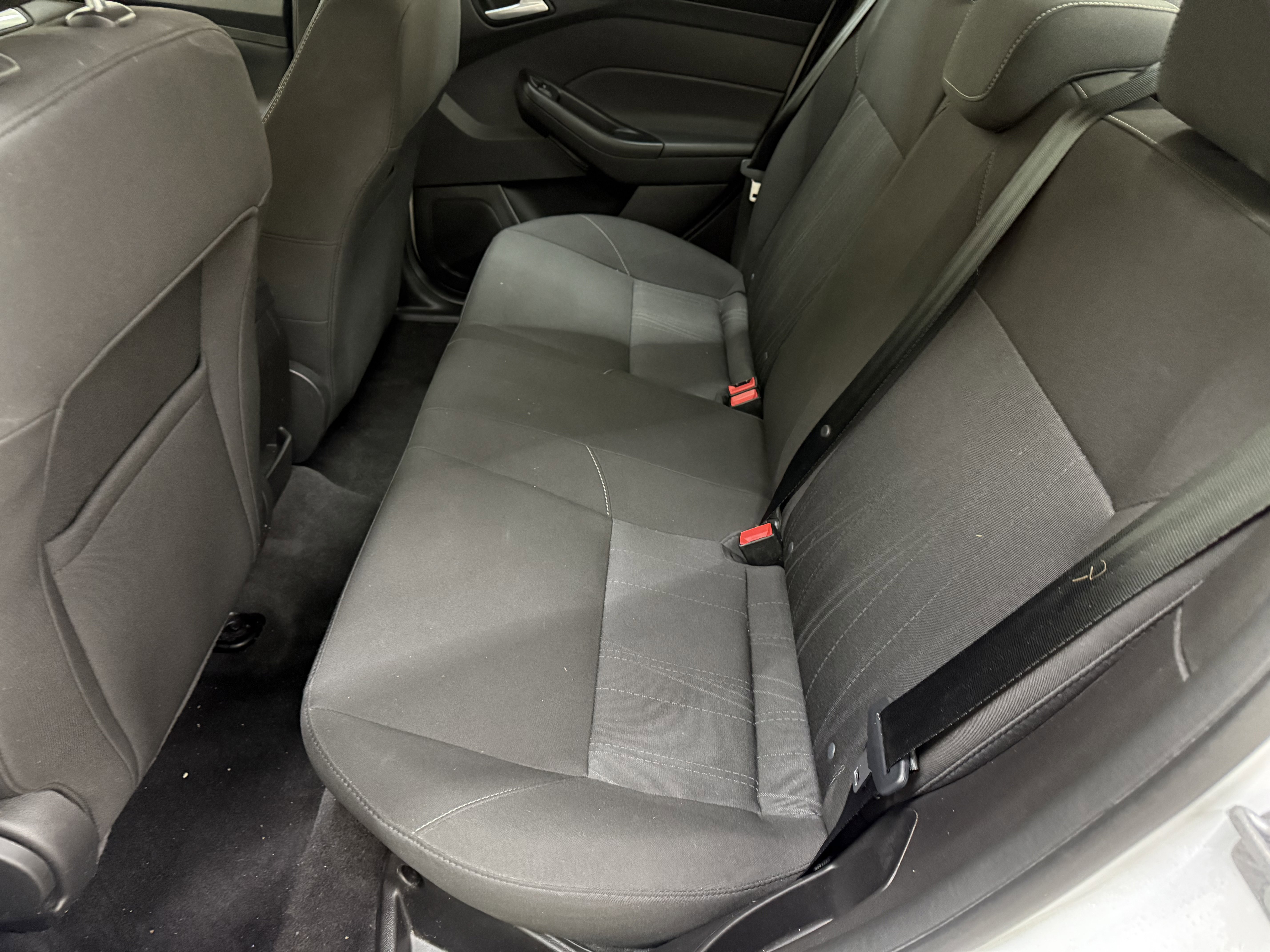 Used 2017 Ford Focus SE image 7