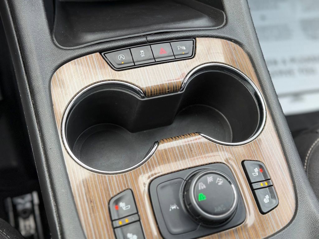 Used 2021 GMC Acadia SLE w/ Driver Convenience Package image 21