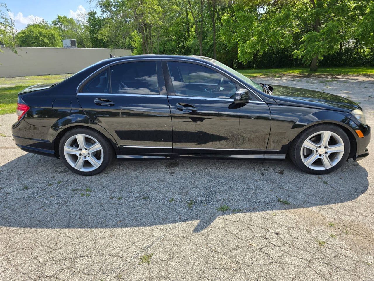 Used 2011 Mercedes-Benz C 300 Sedan image 4