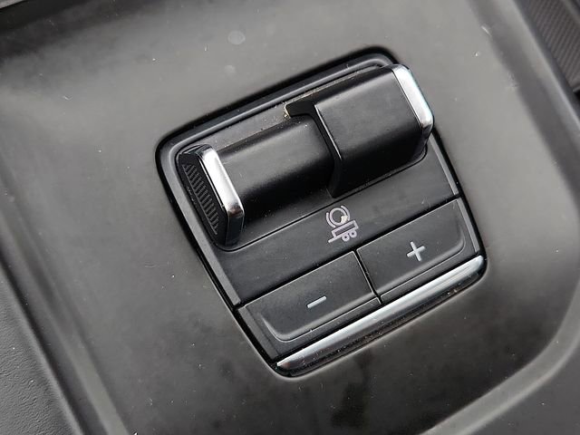 Used 2025 GMC Sierra 2500 Denali Ultimate image 25