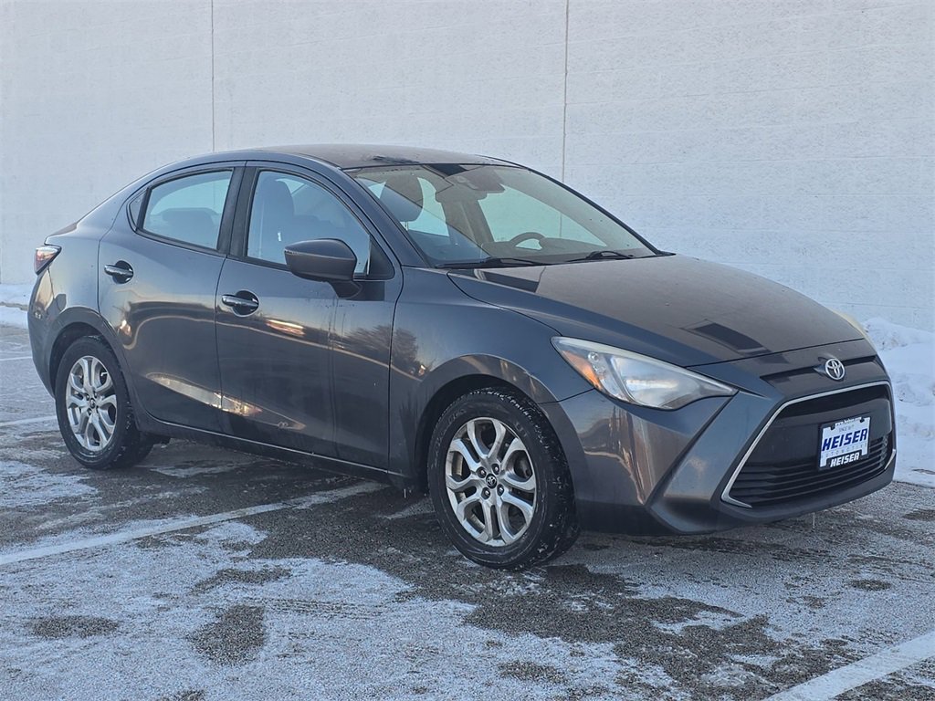 Used 2017 Toyota Yaris iA image 14