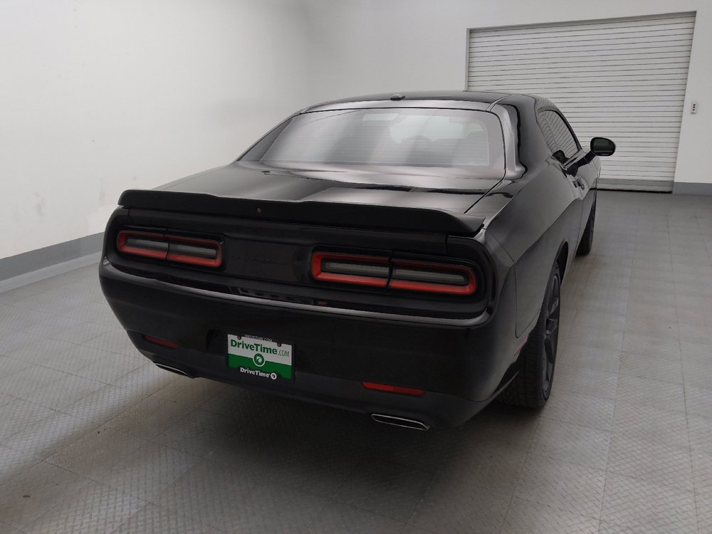 Used 2020 Dodge Challenger SXT w/ Blacktop Package RWD image 7