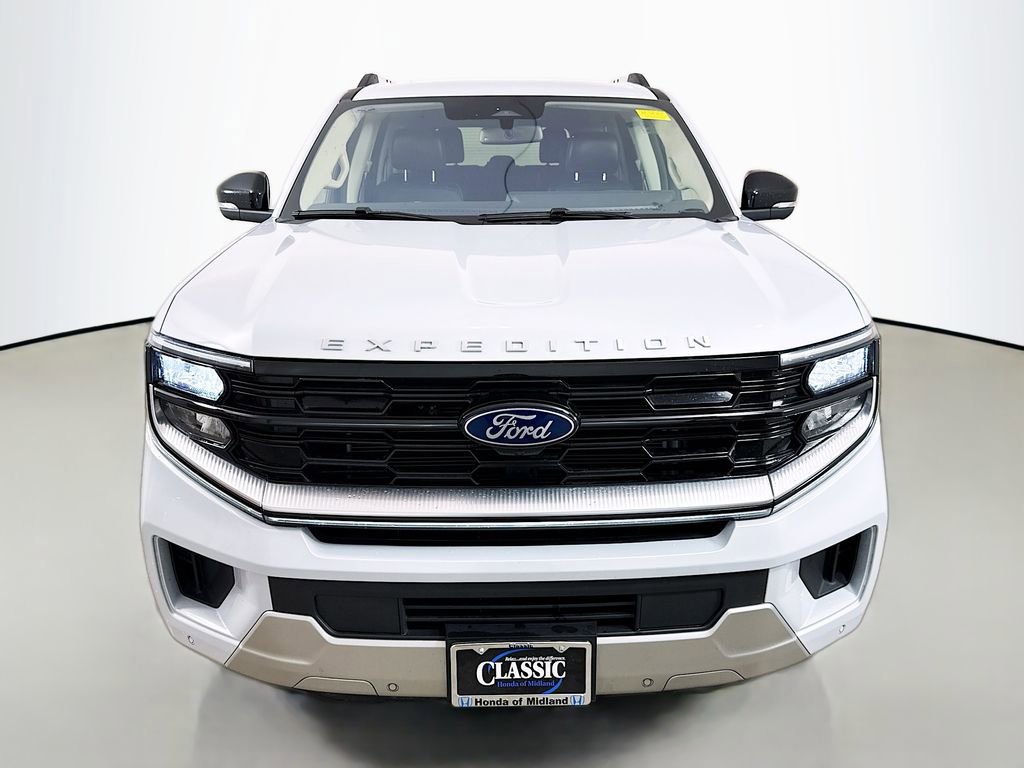 Used 2025 Ford Expedition Platinum image 2