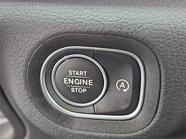 Used 2025 Mercedes-Benz GLE 350 4MATIC image 11