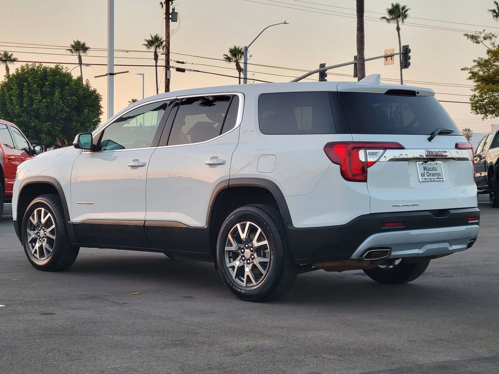 Used 2023 GMC Acadia SLE image 2