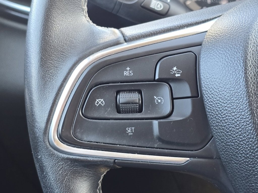 Used 2020 Buick Encore GX Select image 25