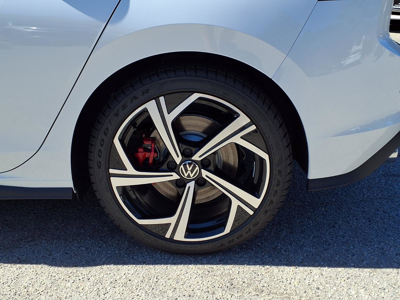 New 2026 Volkswagen GTI SE FWD image 4