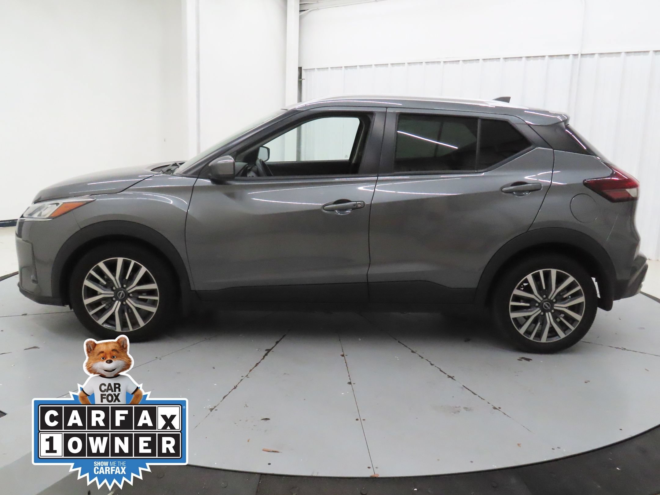 Used 2023 Nissan Kicks SV FWD image 7