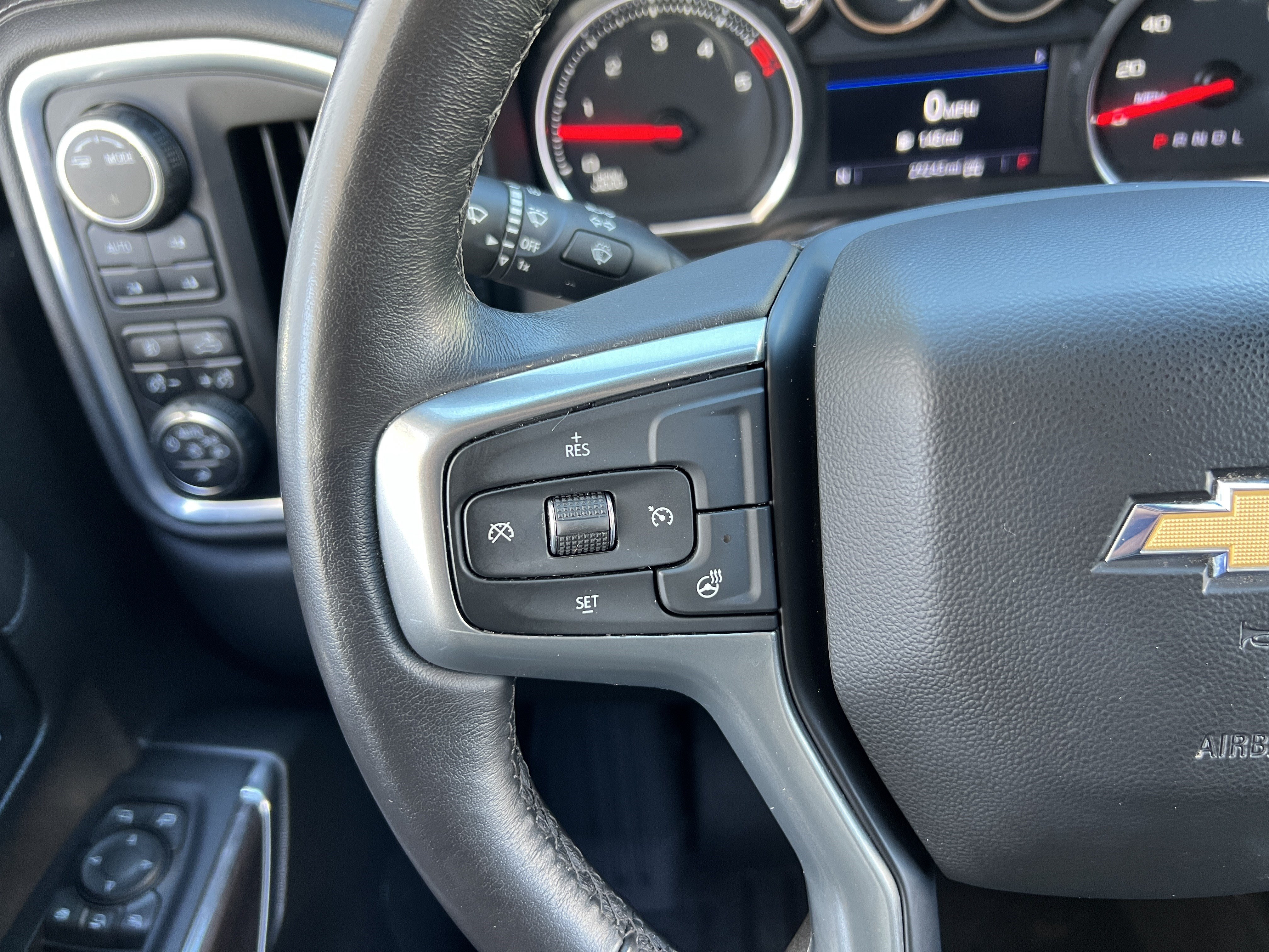Used 2022 Chevrolet Silverado 3500 LTZ w/ LTZ Convenience Package AWD/4WD image 27