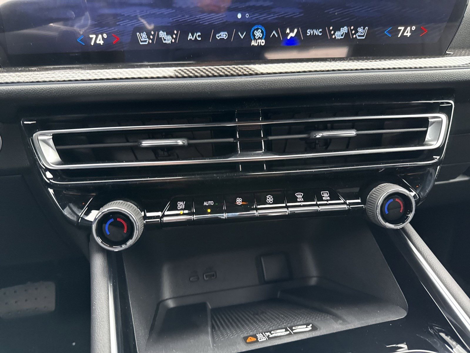 New 2026 Chevrolet Traverse High Country image 16