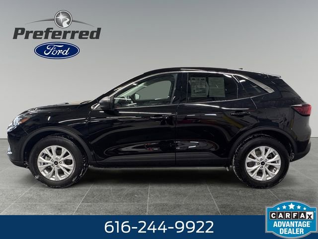 Used 2023 Ford Escape Active image 3