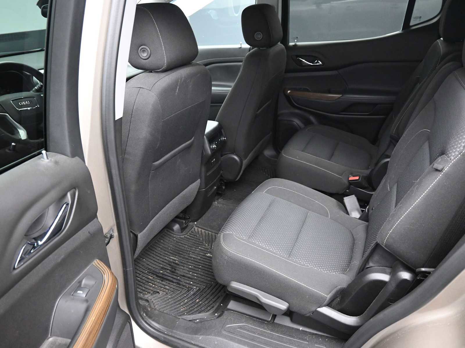 Used 2023 GMC Acadia SLE image 24