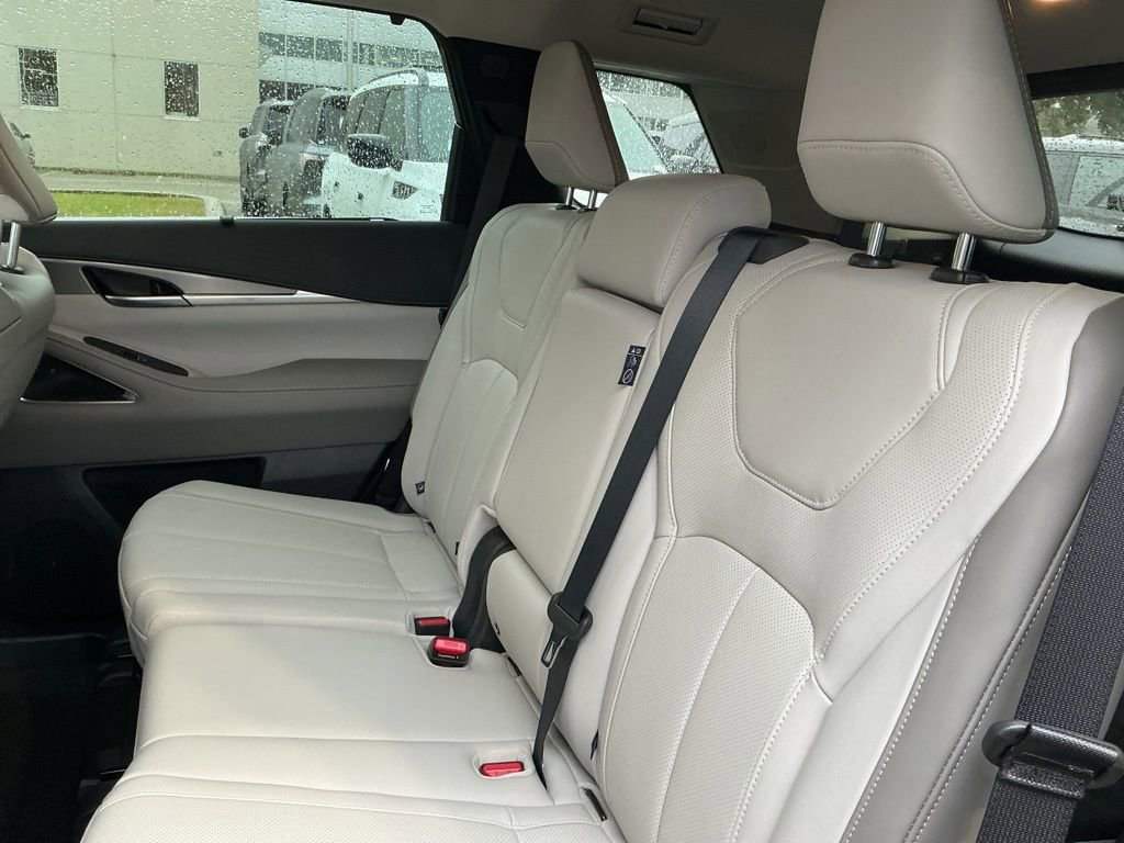 New 2026 INFINITI QX60 Luxe image 27