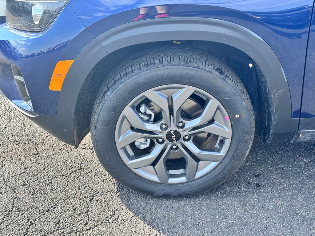 New 2026 Kia Seltos LX image 9