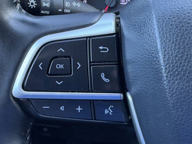 Used 2022 Toyota Highlander LE image 17