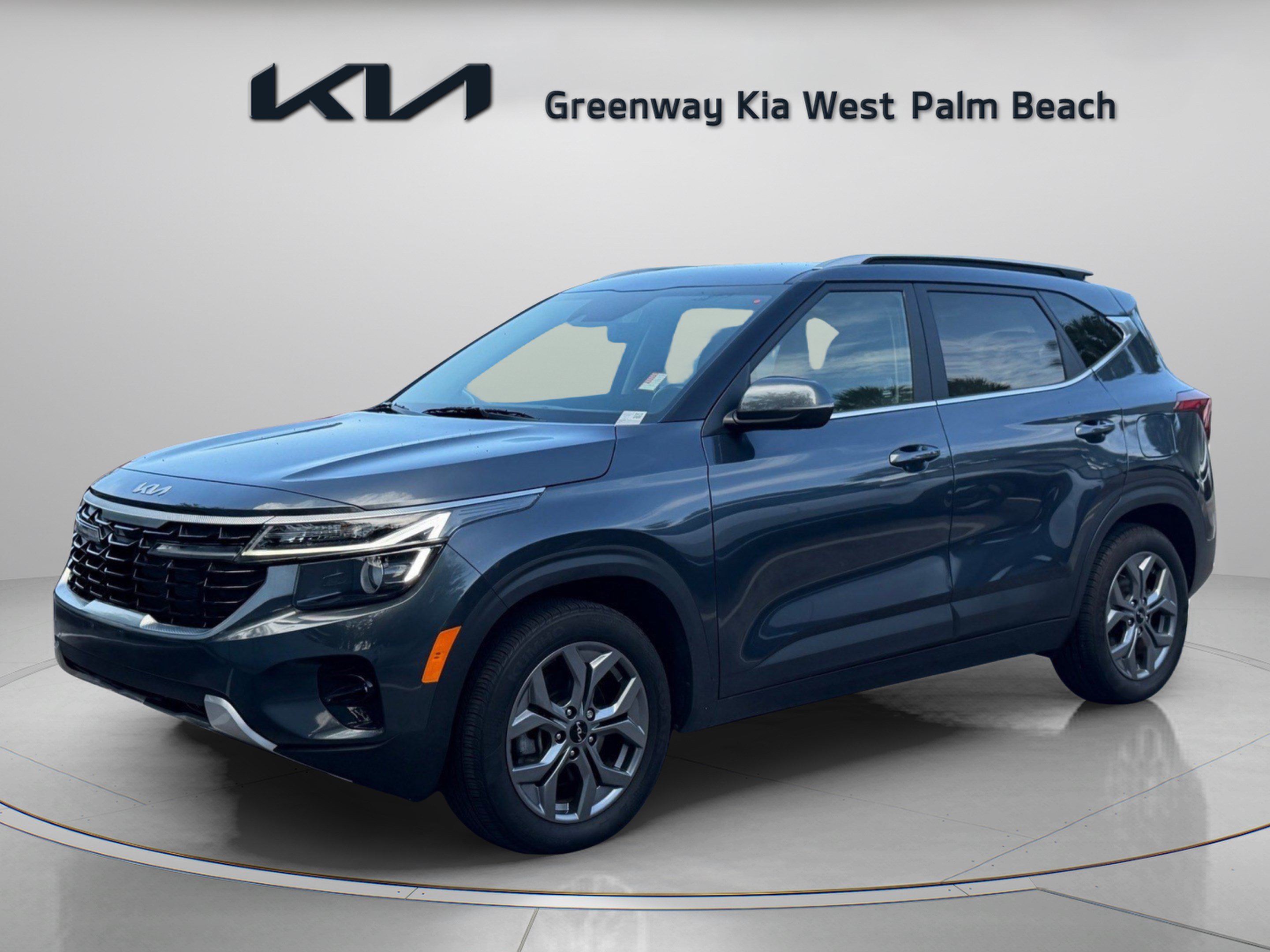 Used 2024 Kia Seltos S AWD/4WD image 3