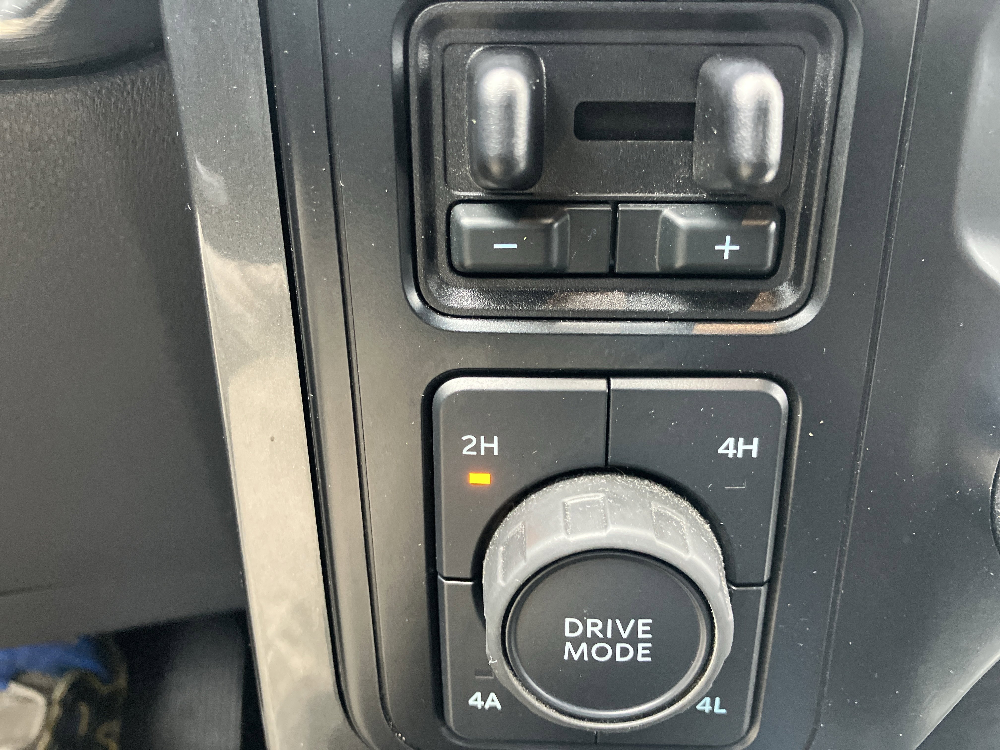 Used 2023 Ford F150 Lariat w/ Equipment Group 502A High image 29