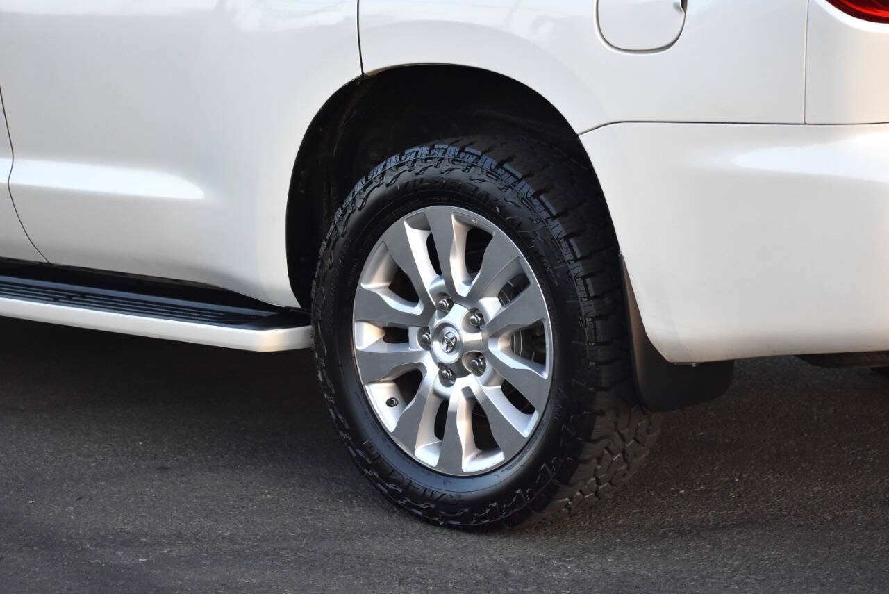 Used 2013 Toyota Sequoia Platinum AWD/4WD image 12