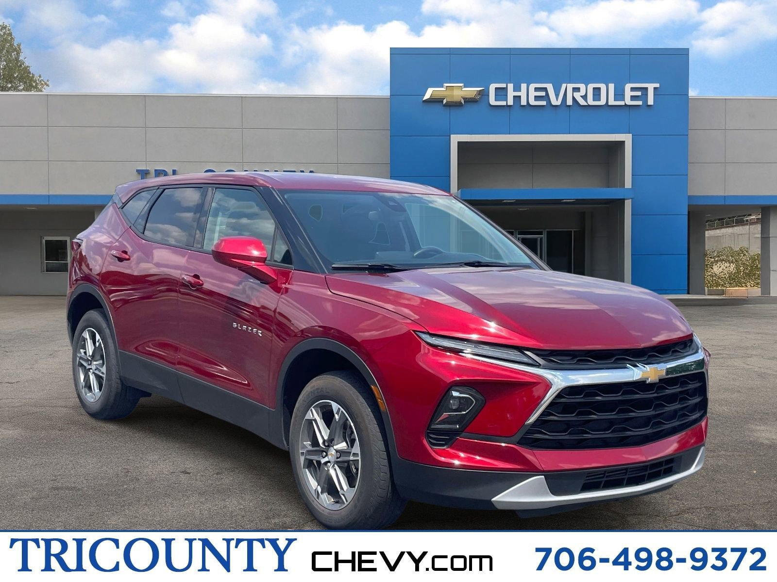 Used 2025 Chevrolet Blazer LT FWD image 1