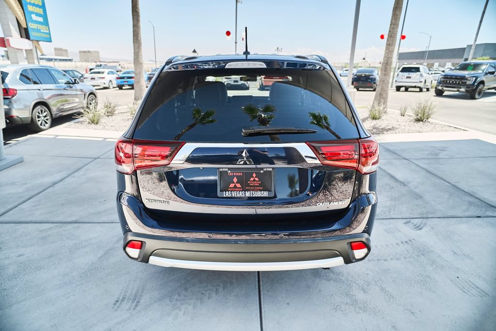 Used 2016 Mitsubishi Outlander SEL FWD image 8