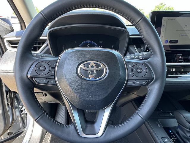 Certified 2026 Toyota Corolla Cross LE FWD image 12