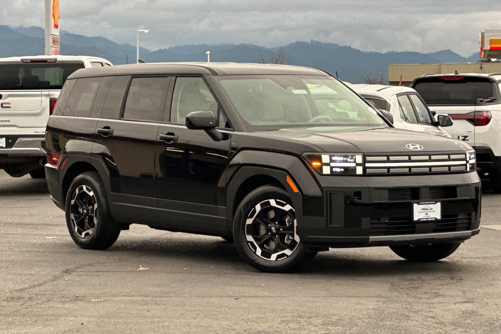 New 2026 Hyundai Santa Fe SE image 2