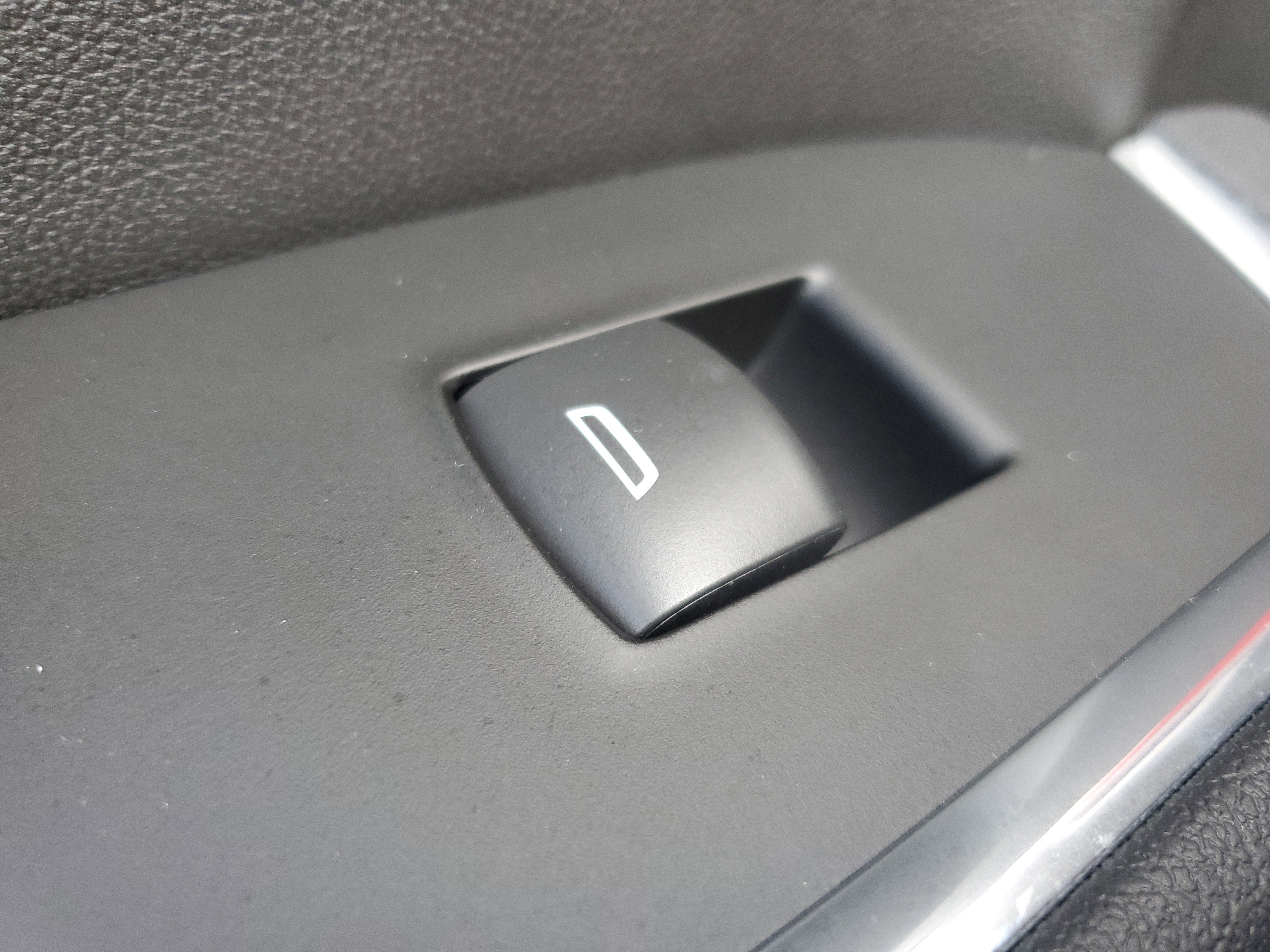 New 2026 GMC Sierra 1500 SLT image 13