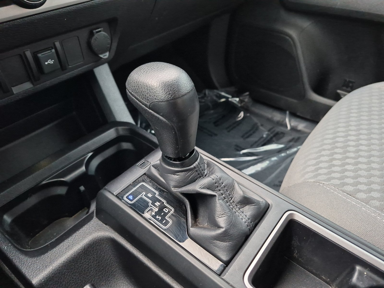 Used 2021 Toyota Tacoma SR w/ SR Convenience Package RWD image 18