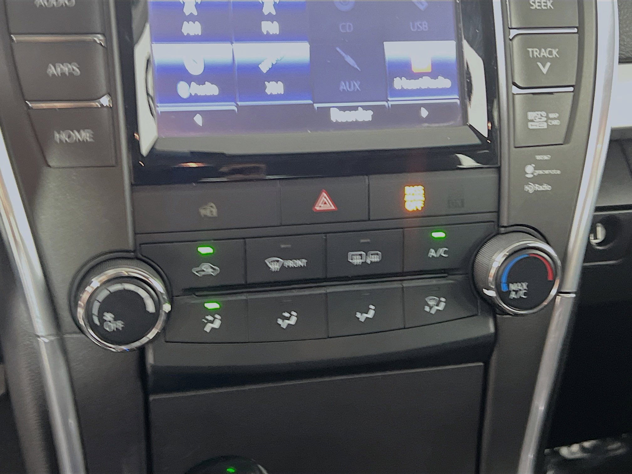 Used 2015 Toyota Camry SE FWD image 26