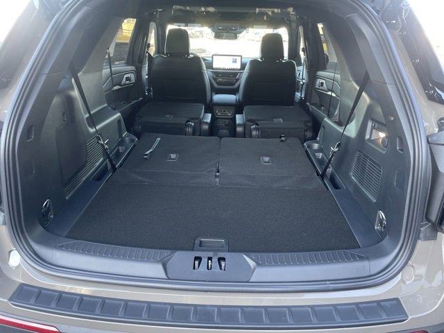 New 2026 Ford Explorer ST-Line w/ ST-Line Street Pack image 71