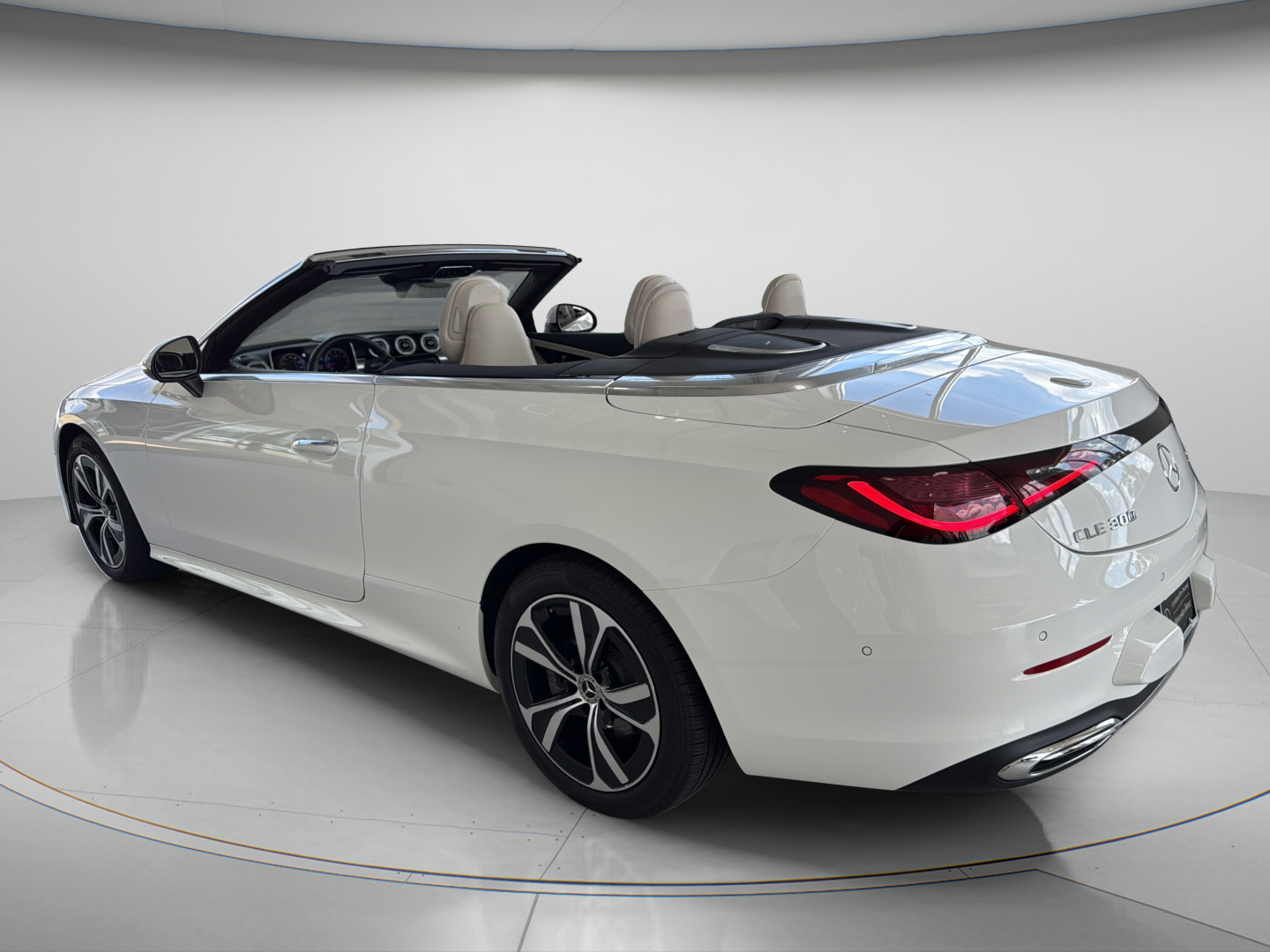 Certified 2026 Mercedes-Benz CLE 300 4MATIC Cabriolet image 5