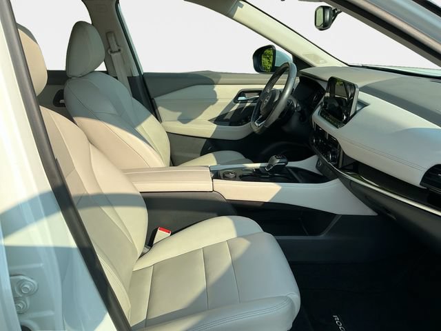 Used 2023 Nissan Rogue SL w/ SL Premium Package AWD/4WD image 16