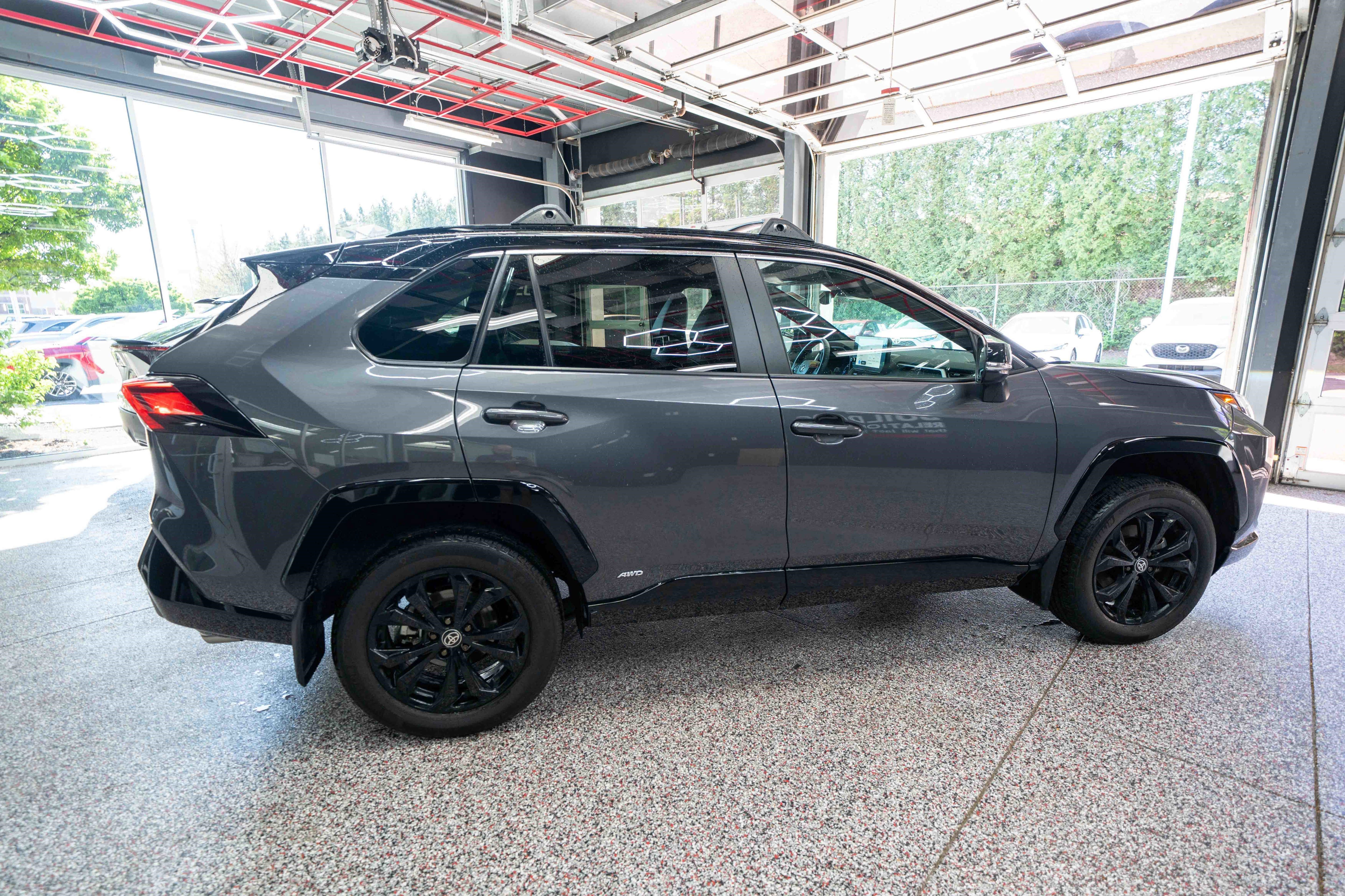 Certified 2023 Toyota RAV4 XSE w/ XSE Grade Weather Package AWD/4WD image 5