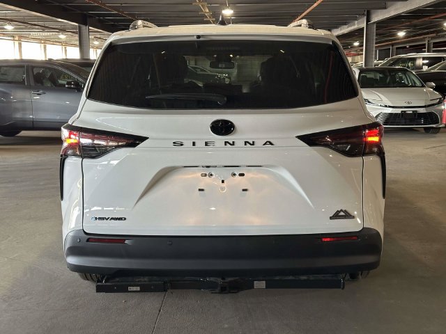 New 2026 Toyota Sienna XLE Woodland Edition AWD/4WD image 6