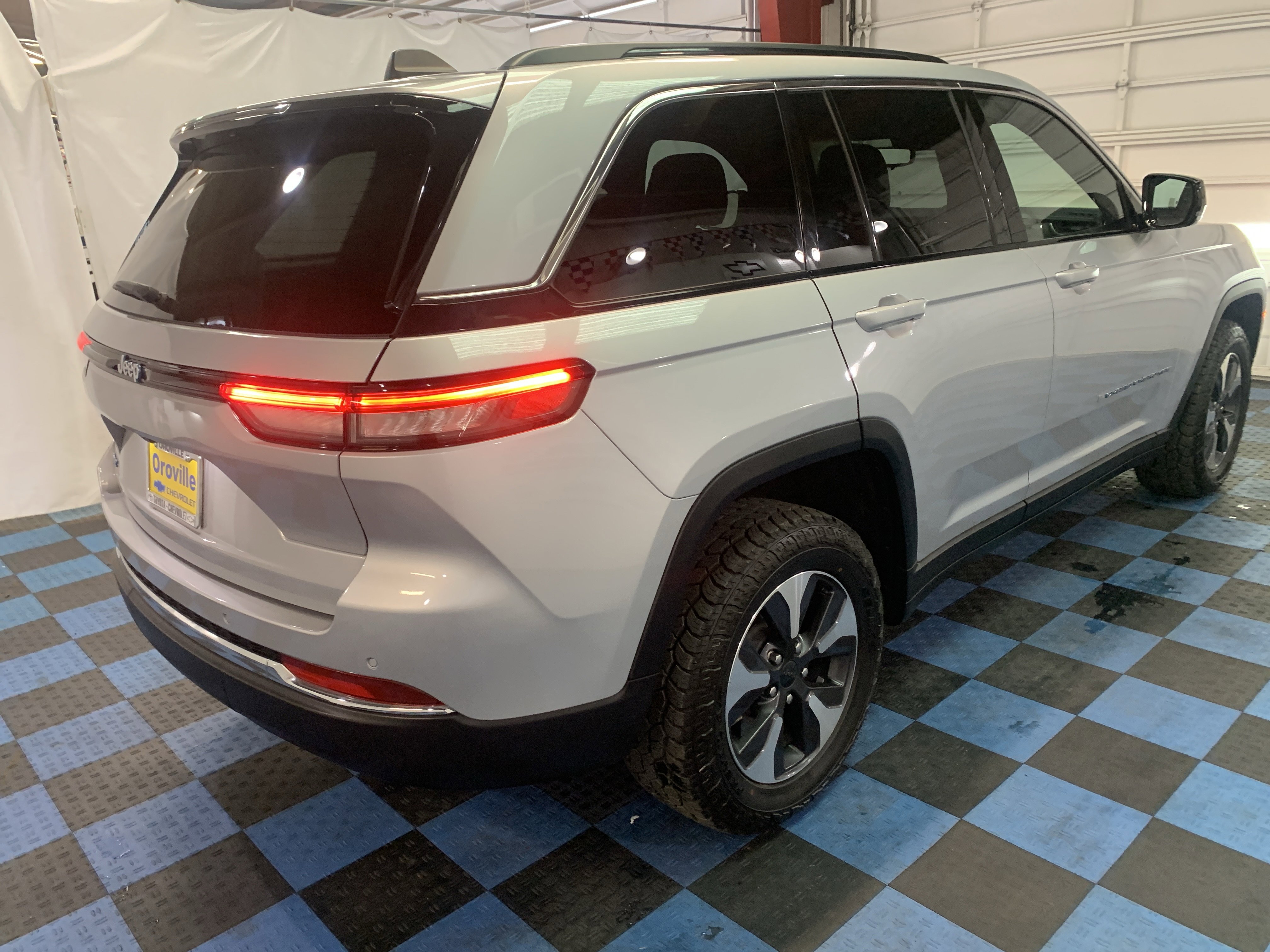 Used 2024 Jeep Grand Cherokee Limited 4xe image 6