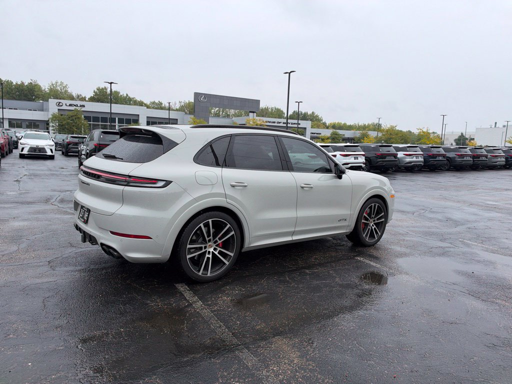 Used 2025 Porsche Cayenne GTS AWD/4WD image 21