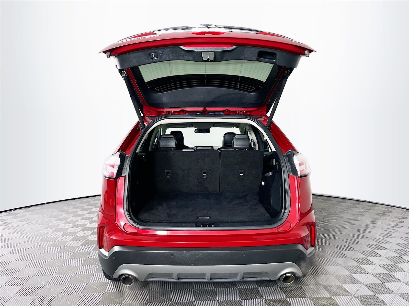 Used 2023 Ford Edge Titanium image 29