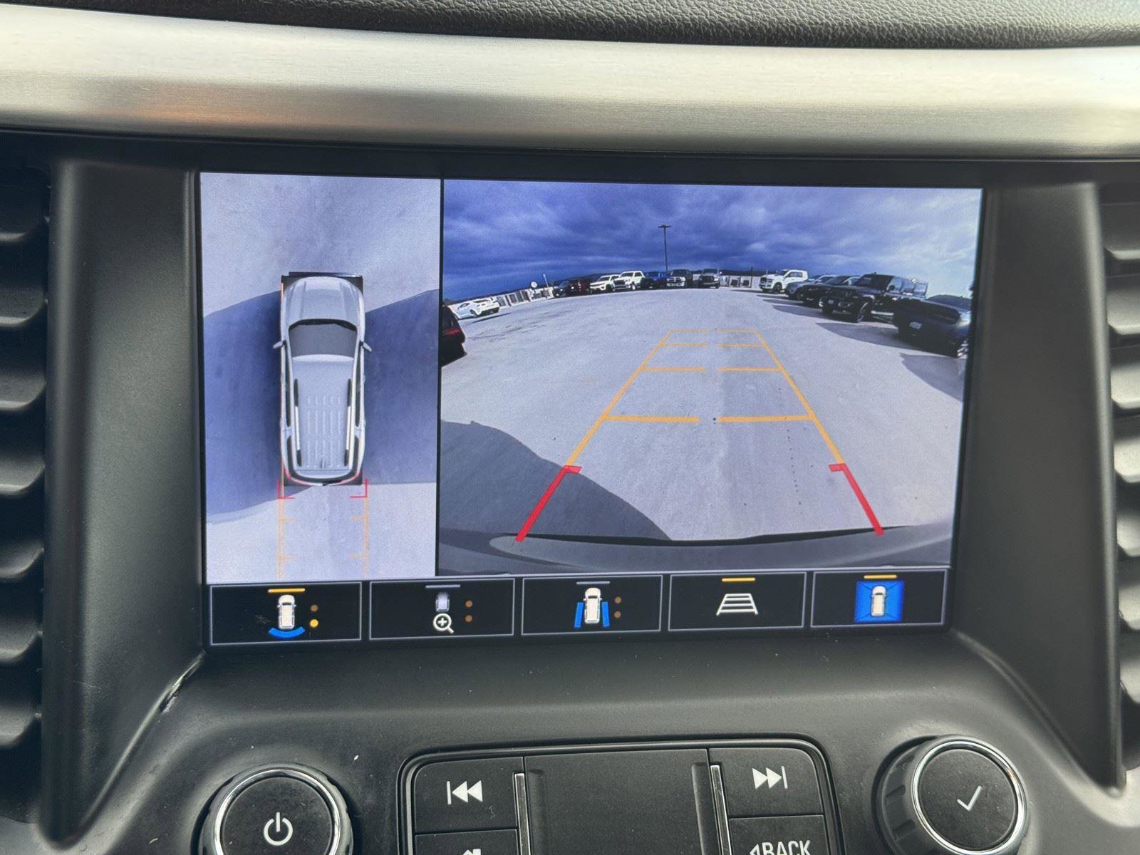 Used 2023 GMC Acadia SLT w/ Elevation Edition image 19