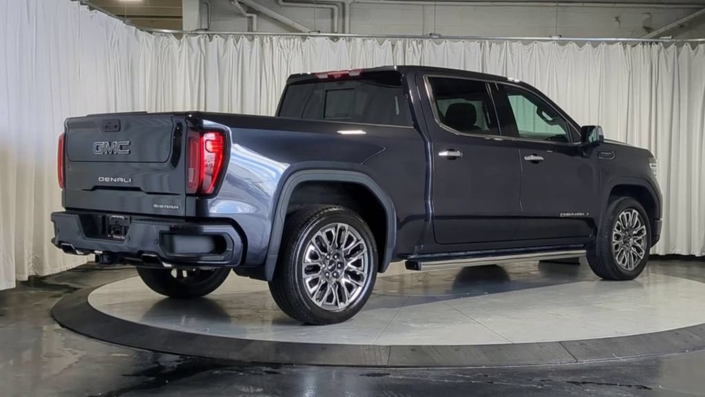 Used 2023 GMC Sierra 1500 Denali Ultimate AWD/4WD image 10