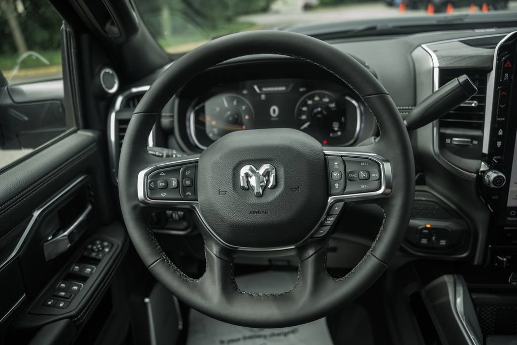 New 2026 RAM 2500 Laramie AWD/4WD image 36