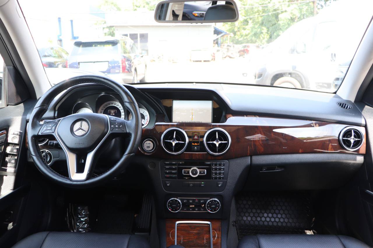Used 2015 Mercedes-Benz GLK 350 4MATIC image 16