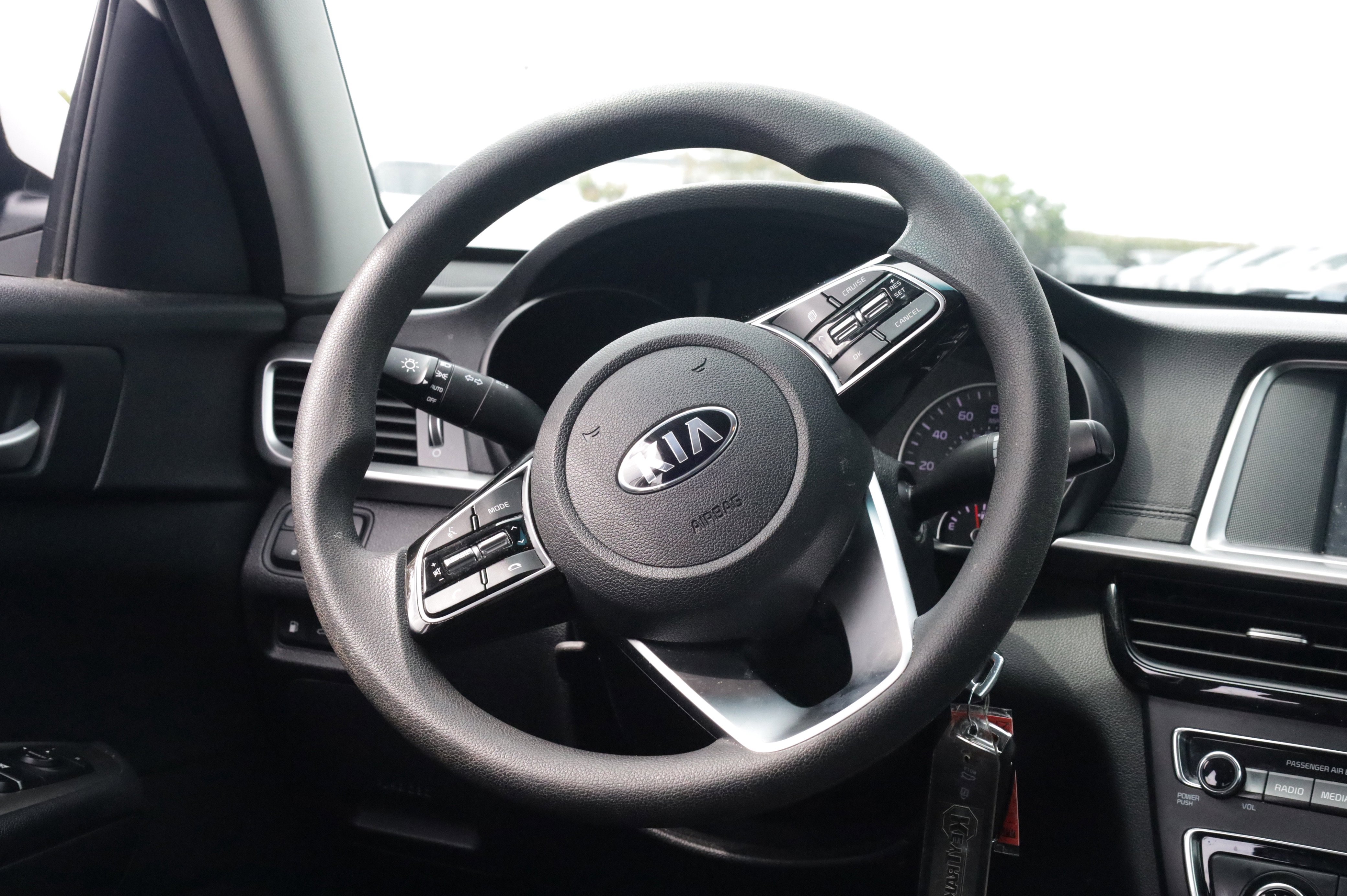 Used 2019 Kia Optima LX FWD image 4
