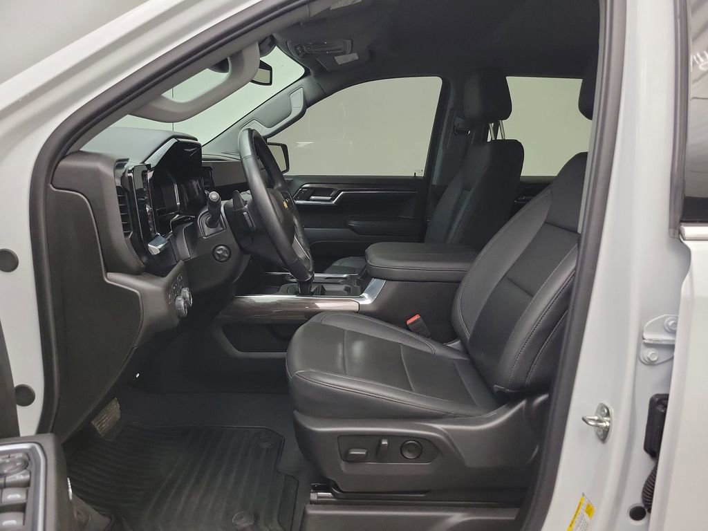 Used 2024 Chevrolet Silverado 1500 LTZ w/ Z71 Off-Road Package image 4