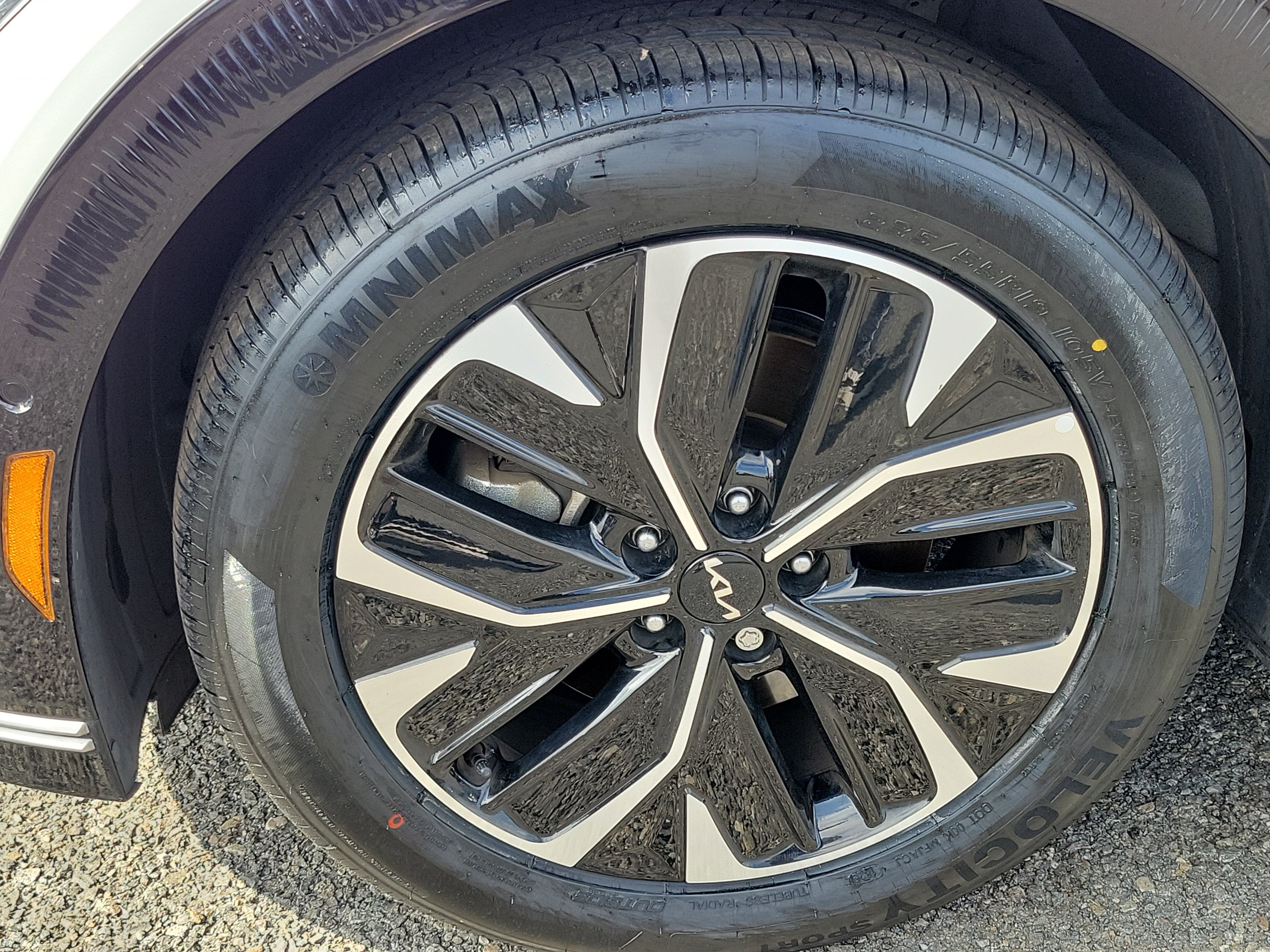Used 2024 Kia EV6 Wind w/ Wind Technology Package RWD image 7